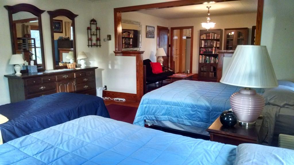 Fish & Loaves Bed And Breakfast Numidia ภายนอก รูปภาพ