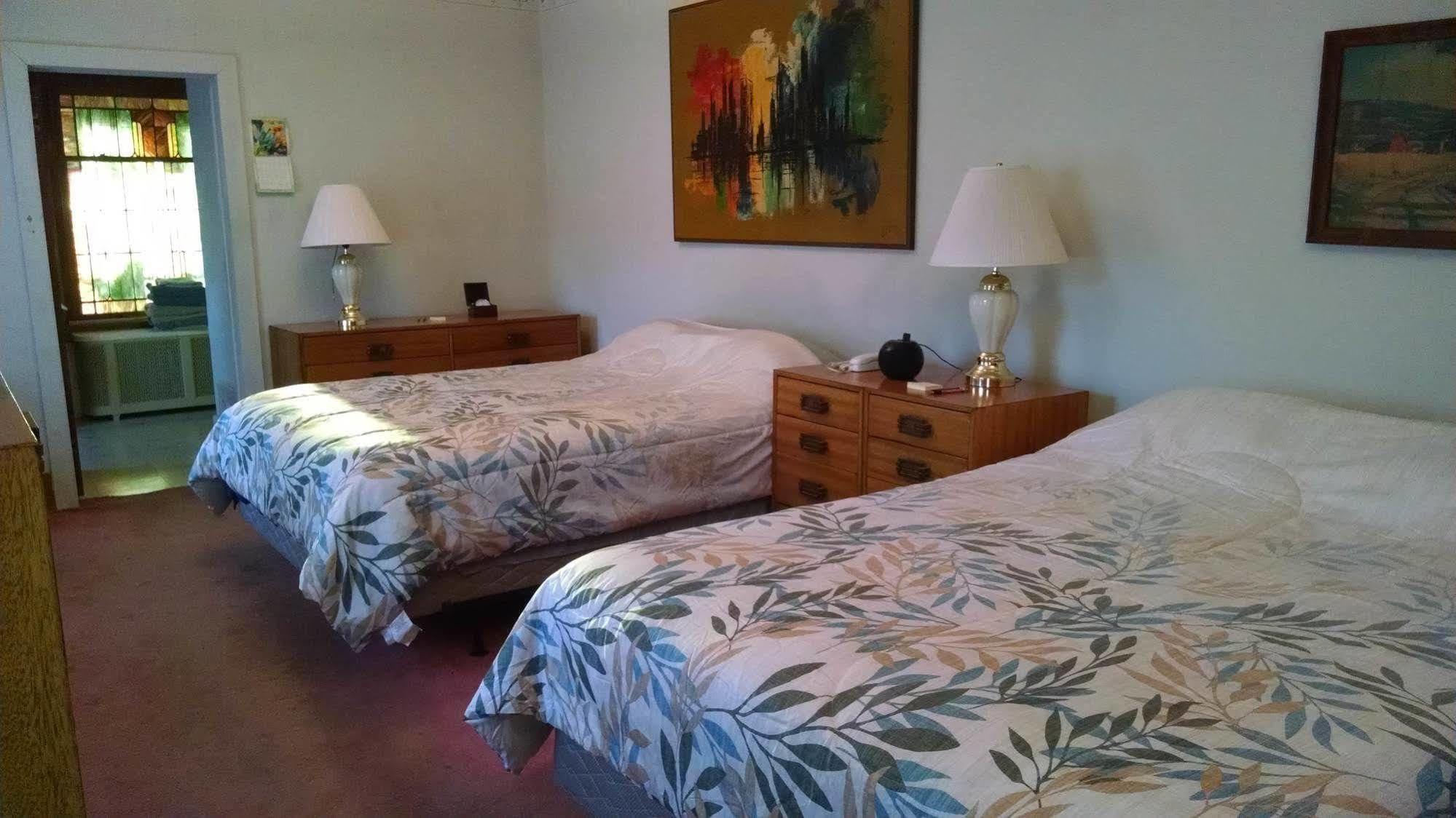 Fish & Loaves Bed And Breakfast Numidia ภายนอก รูปภาพ
