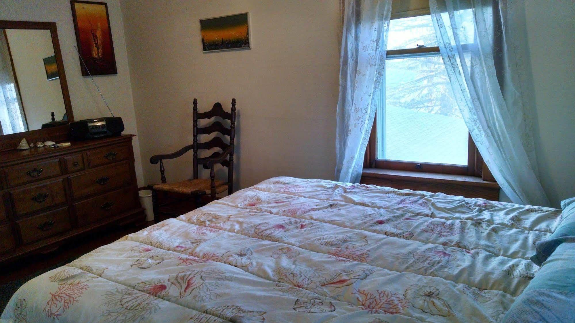 Fish & Loaves Bed And Breakfast Numidia ภายนอก รูปภาพ