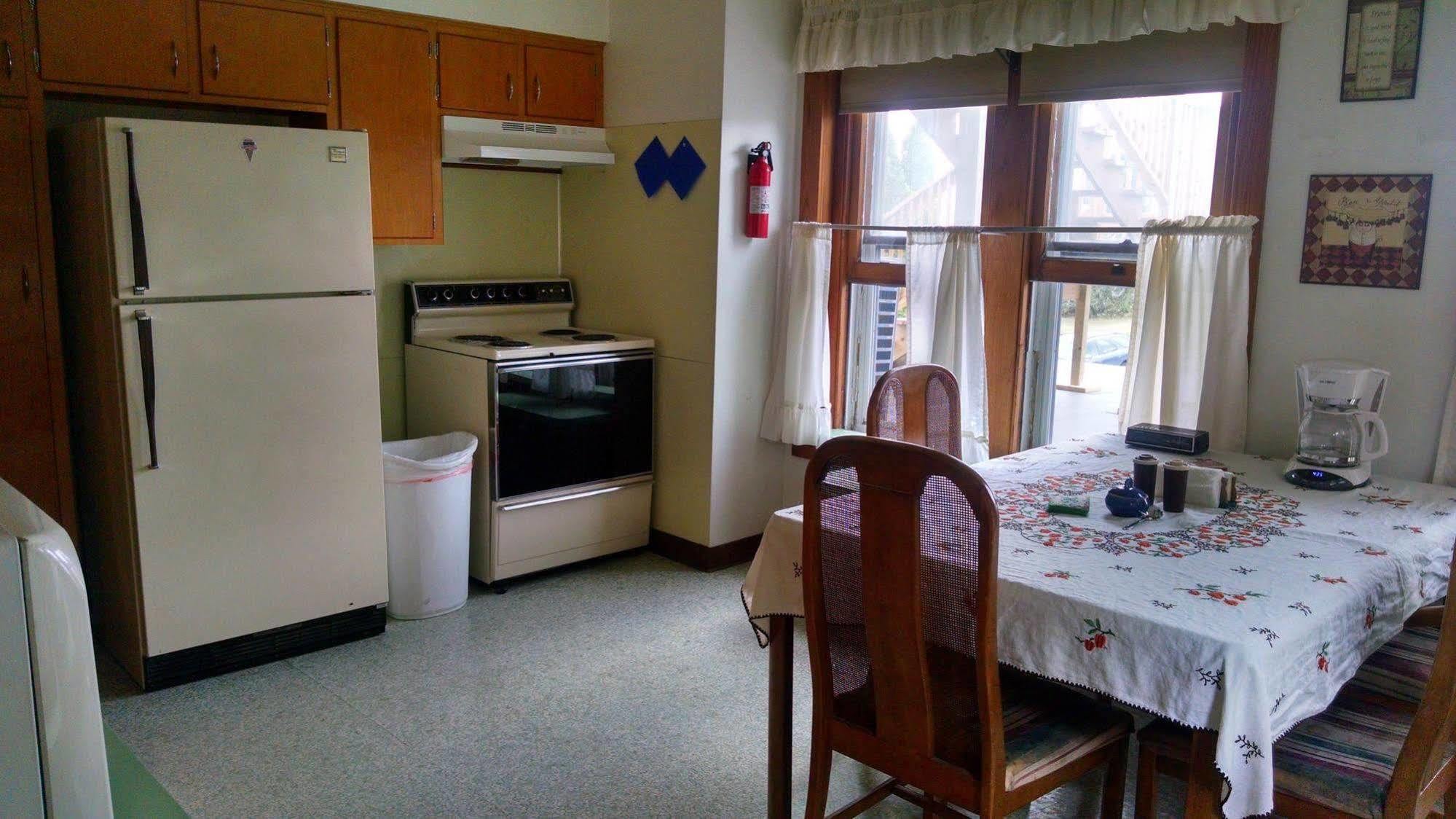 Fish & Loaves Bed And Breakfast Numidia ภายนอก รูปภาพ
